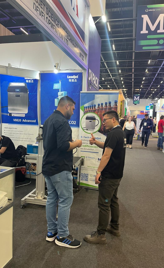 Nuevas tecnologías de codificación presentadas por E-Tech en Fispal Brasil 2024